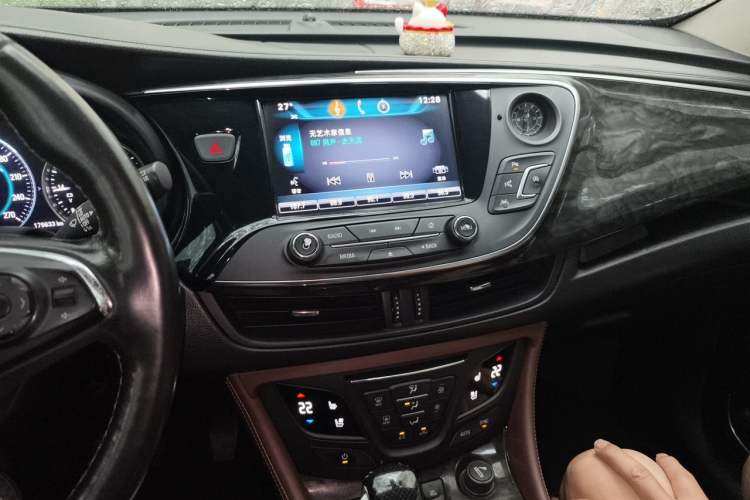 Used Buick Envision 2014 28T Four-Wheel Drive All-Terrain Flagship Edition Audio And AC Panel