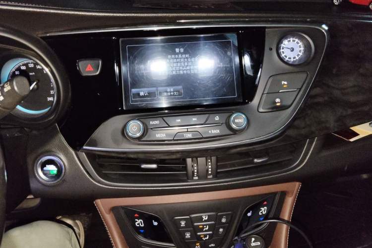 Used Buick Envision 2014 28T Four-Wheel Drive Elite Model Audio And AC Panel