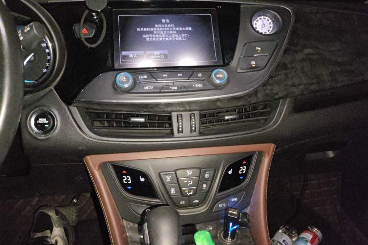 Used Buick Envision 2014 28T Four-Wheel Drive Elite Model Audio And AC Panel