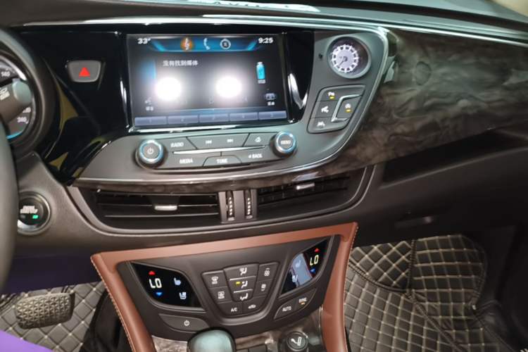 Used Buick Envision 2014 28T Four-Wheel Drive Luxury Model Audio And AC Panel