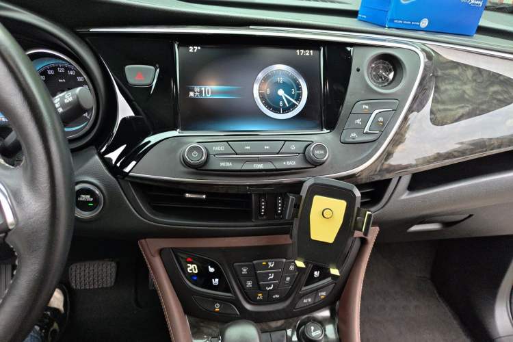 Used Buick Envision 2014 28T Four-Wheel Drive Luxury Model Audio And AC Panel