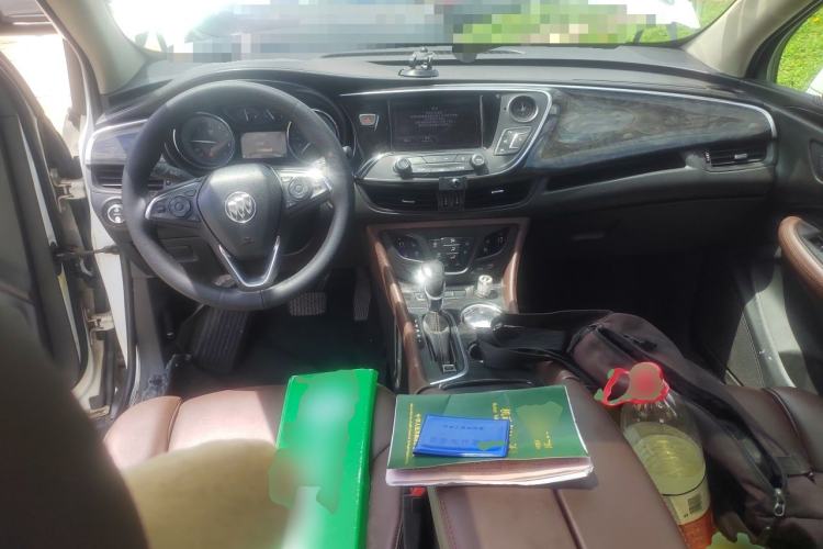 Used Buick Envision 2014 28T Four-Wheel Drive Luxury Model Center Console