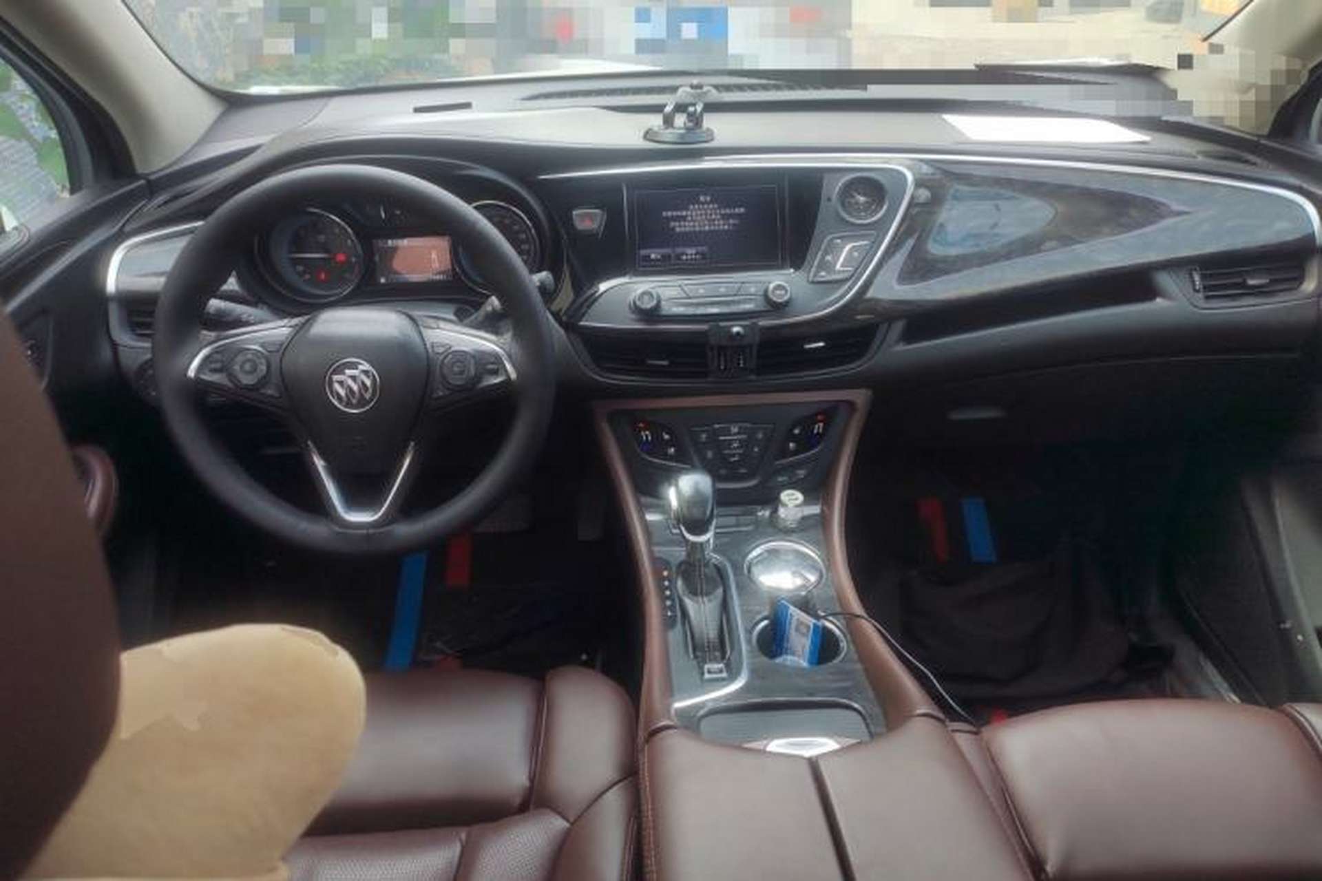 Used Buick Envision 2014 28T Four-Wheel Drive Luxury Model Center Console