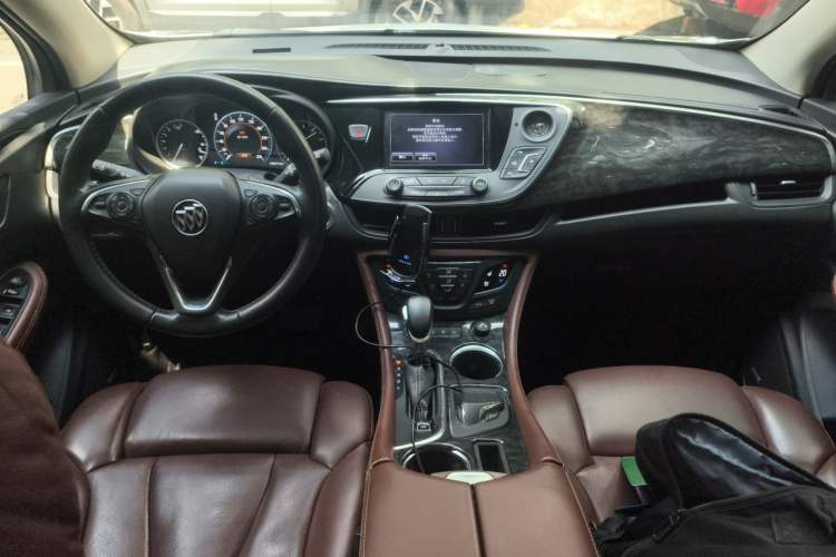 Used Buick Envision 2014 28T All-Wheel-Drive Versatile Sports Flagship Edition Center Console