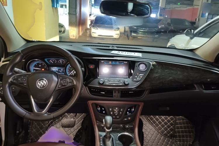 Used Buick Envision 2014 28T Four-Wheel Drive Luxury Model Center Console