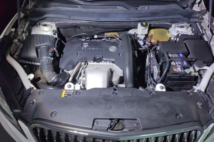Used Buick Envision 2014 28T Four-Wheel Drive Luxury Model Engine Bay