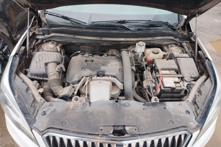 Used Buick Envision 2014 28T Four-Wheel Drive Elite Model Engine Bay