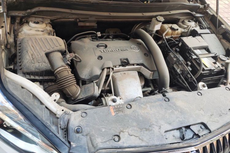 Used Buick Envision 2014 28T Four-Wheel Drive Luxury Model Engine Bay