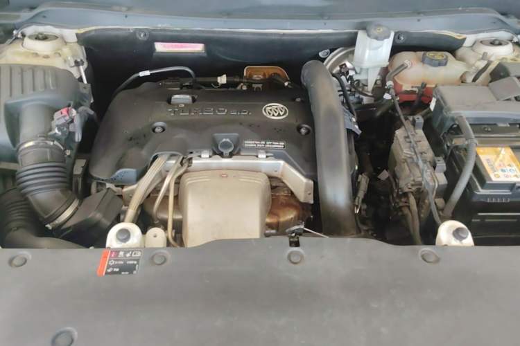 Used Buick Envision 2014 28T Four-Wheel Drive Elite Model Engine Bay