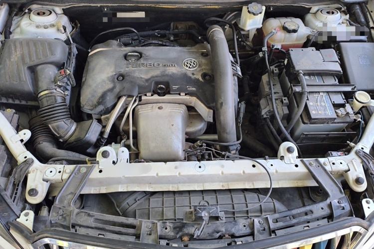 Used Buick Envision 2014 28T Four-Wheel Drive Luxury Model Engine Bay