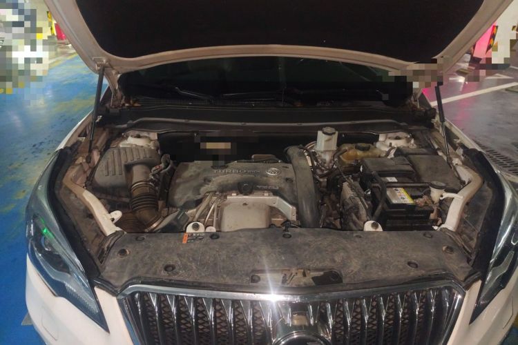 Used Buick Envision 2014 28T Four-Wheel Drive Luxury Model Engine Bay