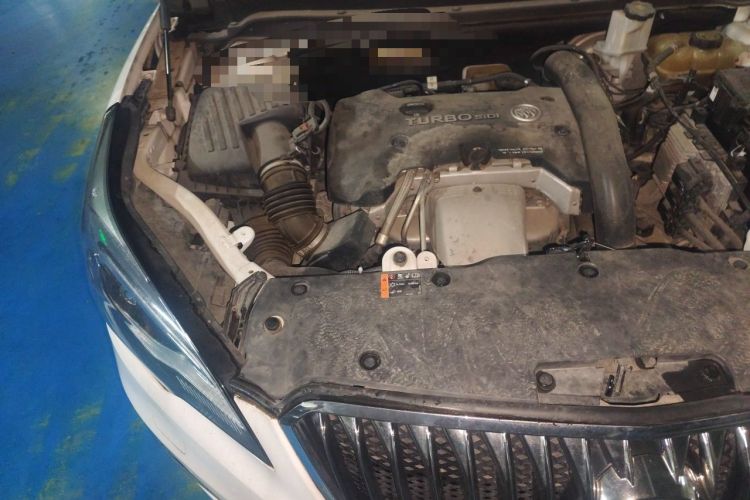 Used Buick Envision 2014 28T Four-Wheel Drive Luxury Model Engine Bay Right