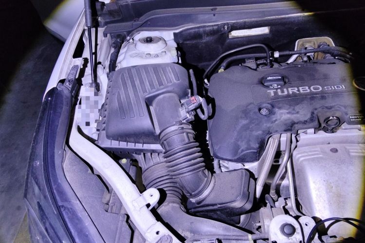 Used Buick Envision 2014 28T Four-Wheel Drive Elite Model Engine Bay Right