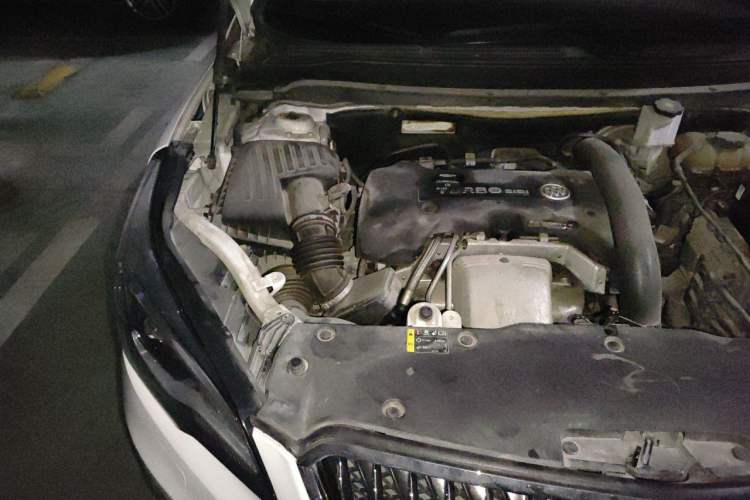 Used Buick Envision 2014 28T Four-Wheel Drive Elite Model Engine Bay Right
