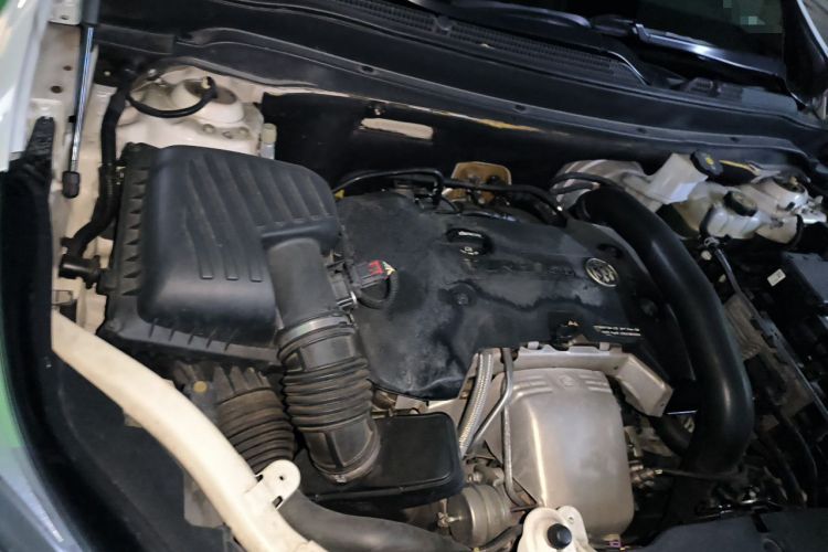 Used Buick Envision 2014 28T Four-Wheel Drive All-Terrain Flagship Edition Engine Bay Right