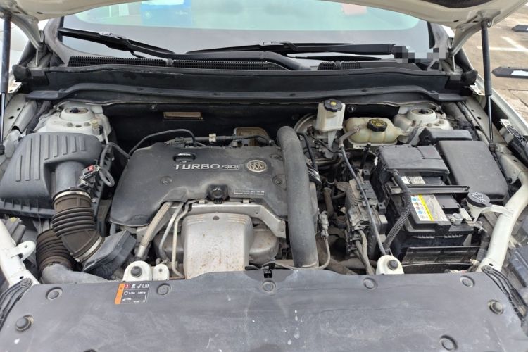 Used Buick Envision 2014 28T Four-Wheel Drive Luxury Model Engine Bay