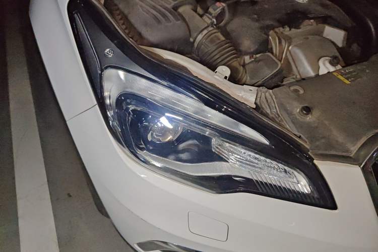 Used Buick Envision 2014 28T Four-Wheel Drive Elite Model Exterior 6