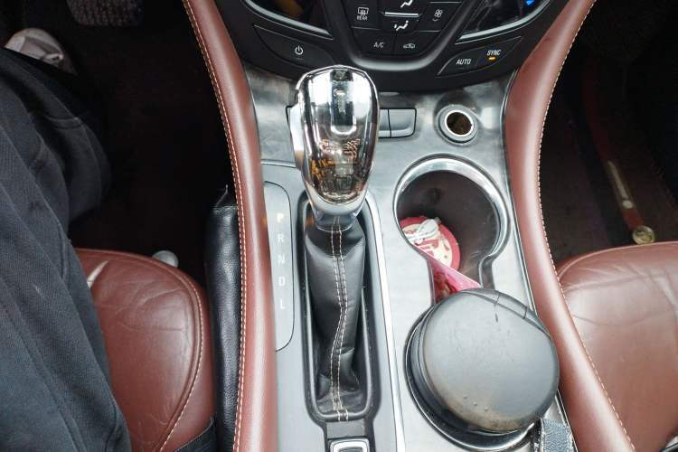 Used Buick Envision 2014 28T Four-Wheel Drive Elite Model Gear Lever