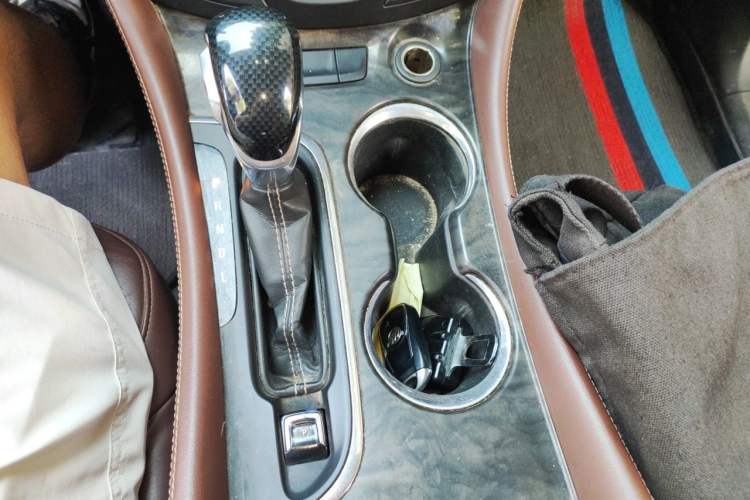 Used Buick Envision 2014 28T All-Wheel-Drive Versatile Sports Flagship Edition Gear Lever
