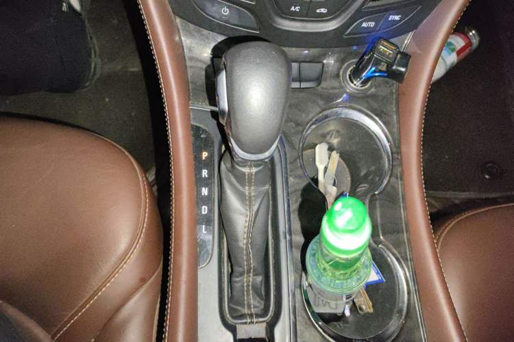 Used Buick Envision 2014 28T Four-Wheel Drive Elite Model Gear Lever