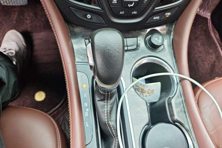 Used Buick Envision 2014 28T Four-Wheel Drive Elite Model Gear Lever