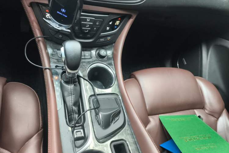 Used Buick Envision 2014 28T All-Wheel-Drive Versatile Sports Flagship Edition Gear Lever