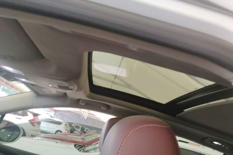 Used Buick Envision 2014 28T Four-Wheel Drive Elite Model Headliner