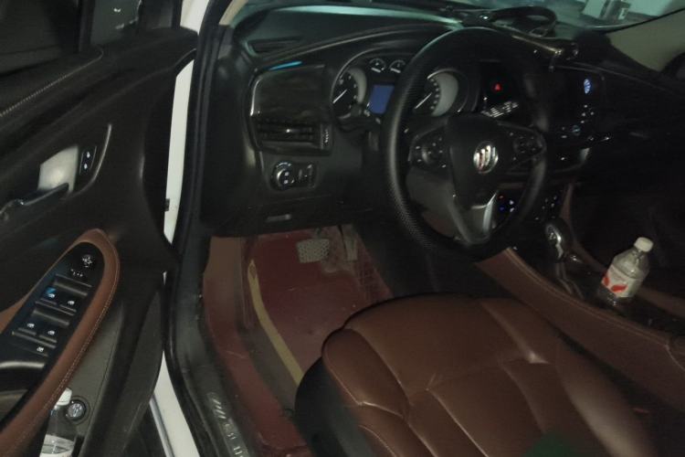 Used Buick Envision 2014 28T Four-Wheel Drive Luxury Model Interior 3