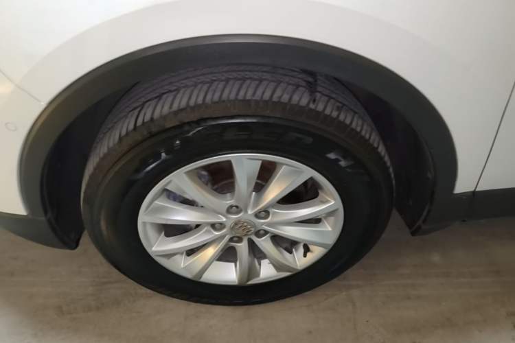 Used Buick Envision 2014 28T Four-Wheel Drive Luxury Model Left Front Wheel Hub