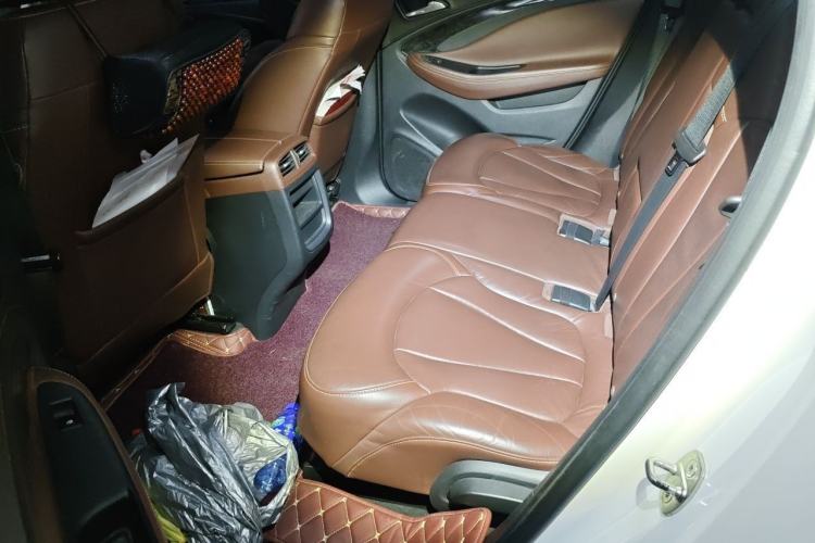 Used Buick Envision 2014 28T Four-Wheel Drive Elite Model Left Rear Seat