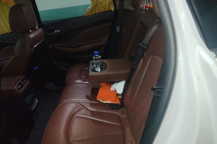 Used Buick Envision 2014 28T Four-Wheel Drive Luxury Model Left Rear Seat