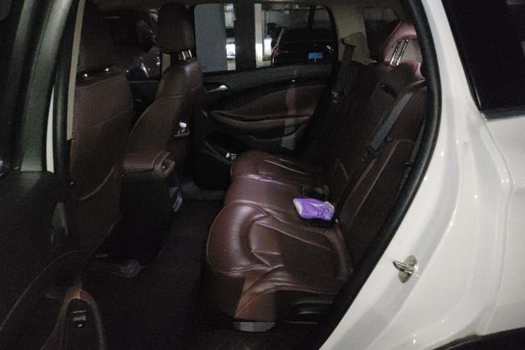 Used Buick Envision 2014 28T Four-Wheel Drive Elite Model Left Rear Seat