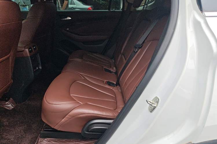 Used Buick Envision 2014 28T Four-Wheel Drive Elite Model Left Rear Seat