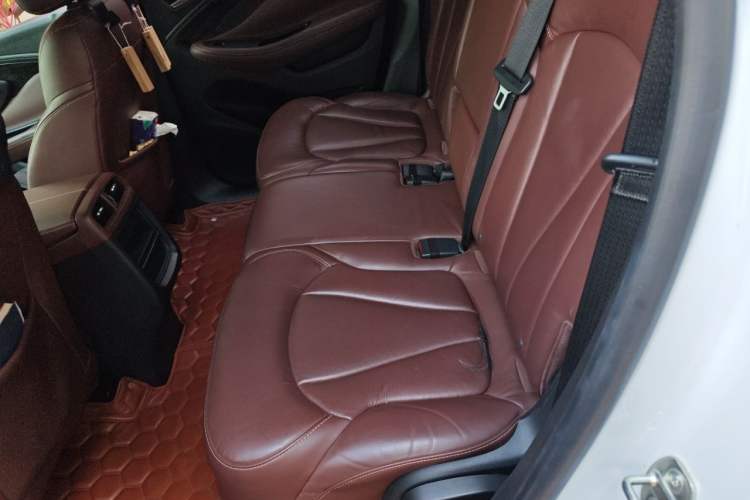 Used Buick Envision 2014 28T Four-Wheel Drive Elite Model Left Rear Seat