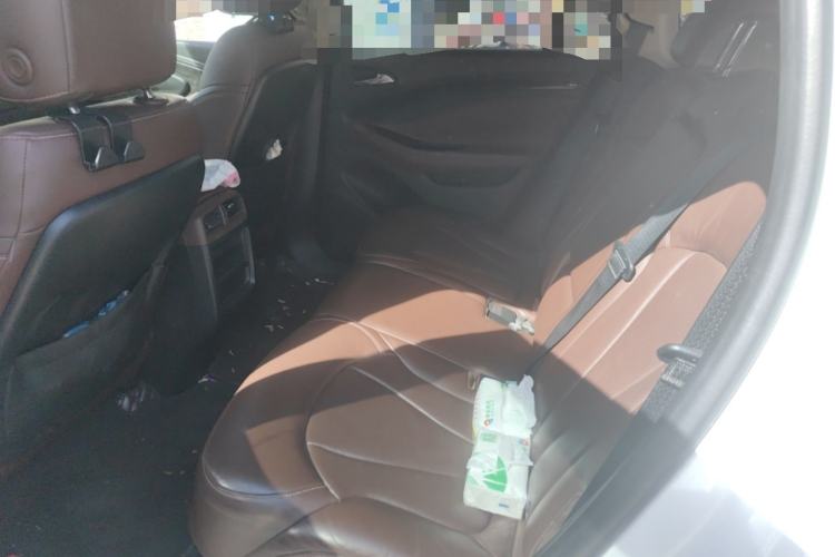 Used Buick Envision 2014 28T Four-Wheel Drive Luxury Model Left Rear Seat