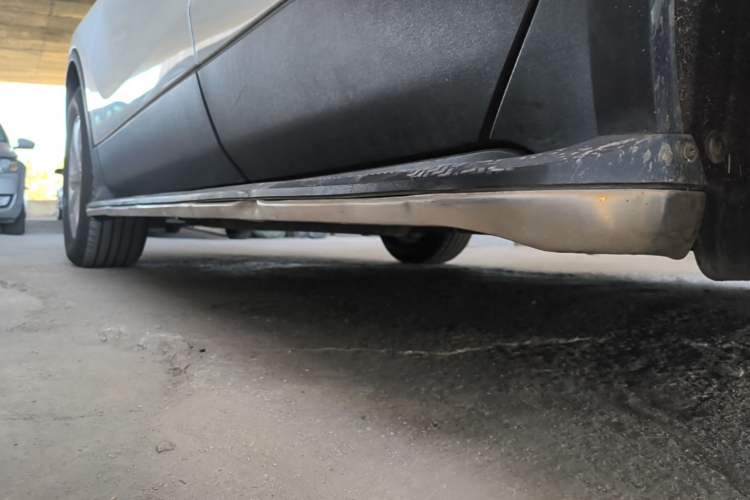 Used Buick Envision 2014 28T Four-Wheel Drive Luxury Model Left Side Sill