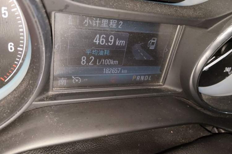 Used Buick Envision 2014 28T Four-Wheel Drive Elite Model Odometer Close Up