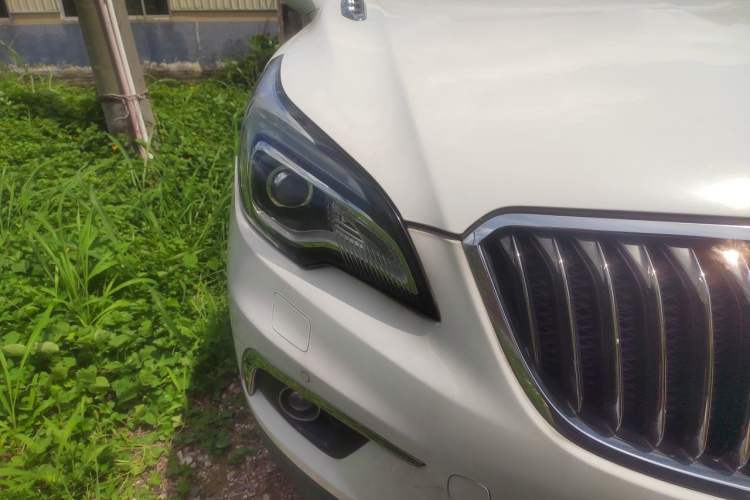Used Buick Envision 2014 28T Four-Wheel Drive Luxury Model Right Front Headlight