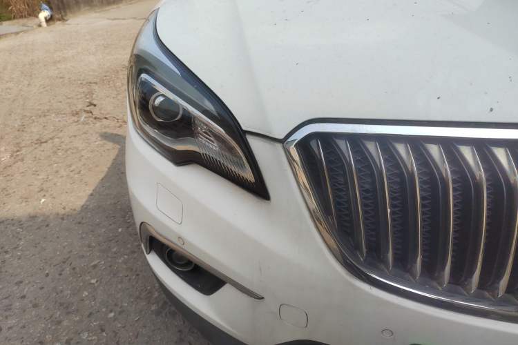 Used Buick Envision 2014 28T Four-Wheel Drive Luxury Model Right Front Headlight