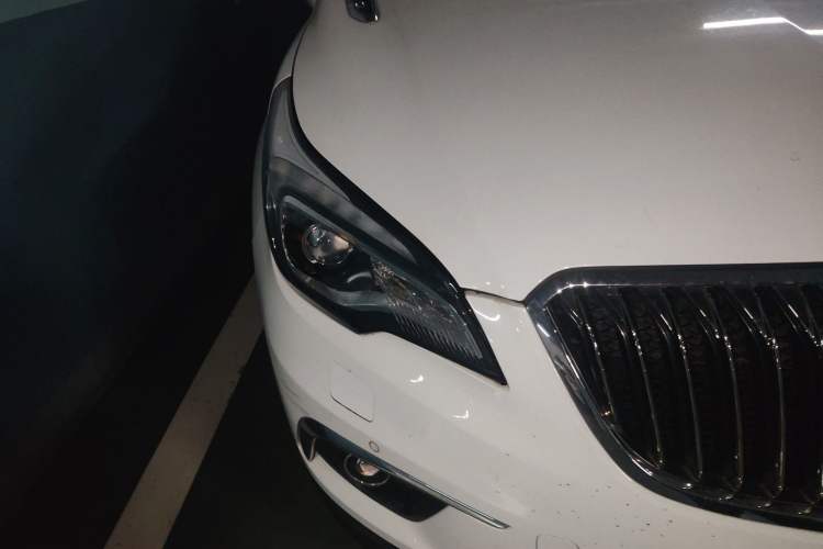 Used Buick Envision 2014 28T Four-Wheel Drive Luxury Model Right Front Headlight