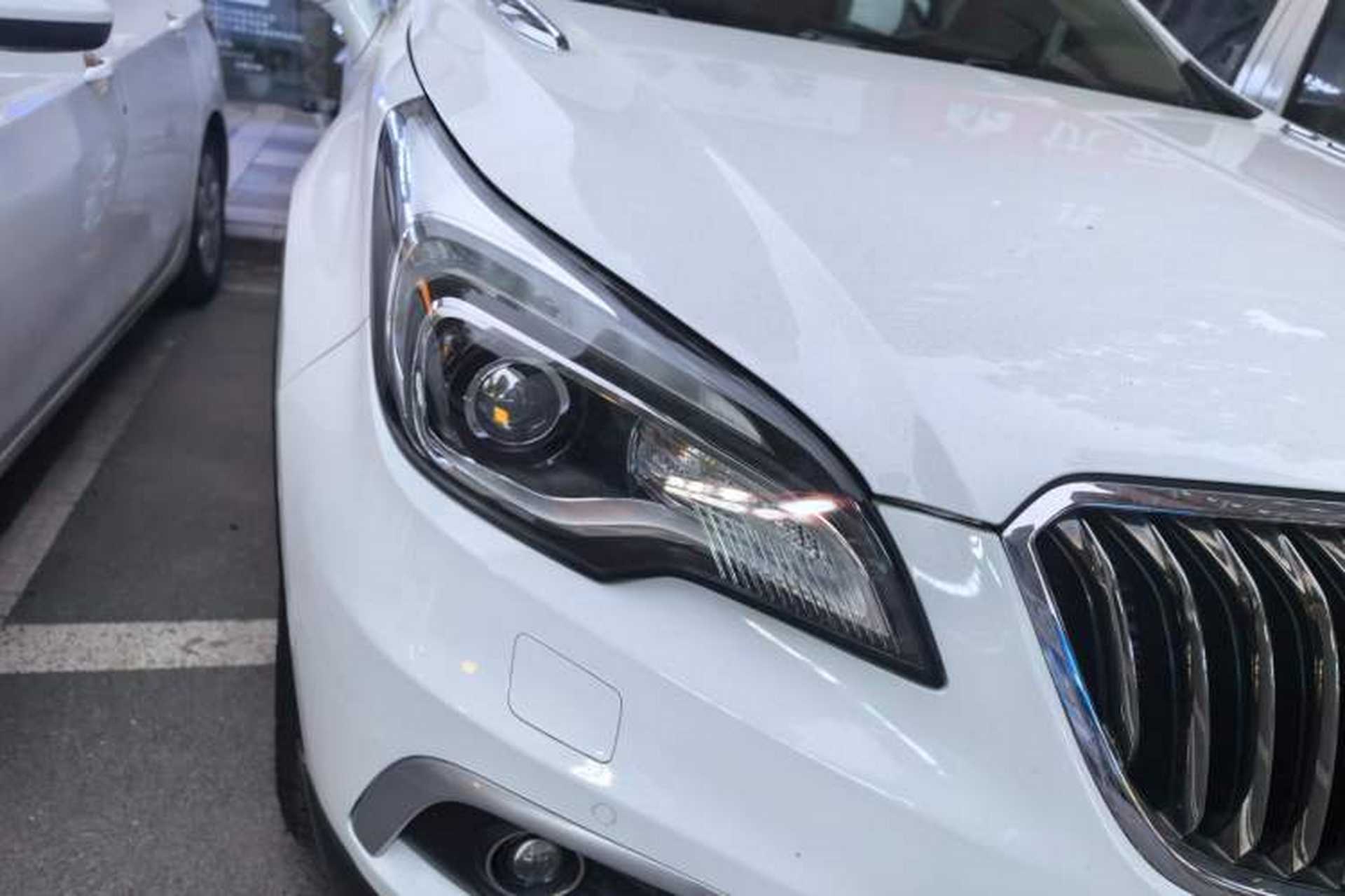 Used Buick Envision 2014 28T Four-Wheel Drive Elite Model Right Front Headlight