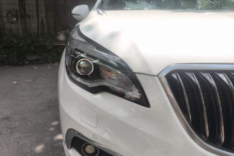 Used Buick Envision 2014 28T All-Wheel-Drive Versatile Sports Flagship Edition Right Front Headlight