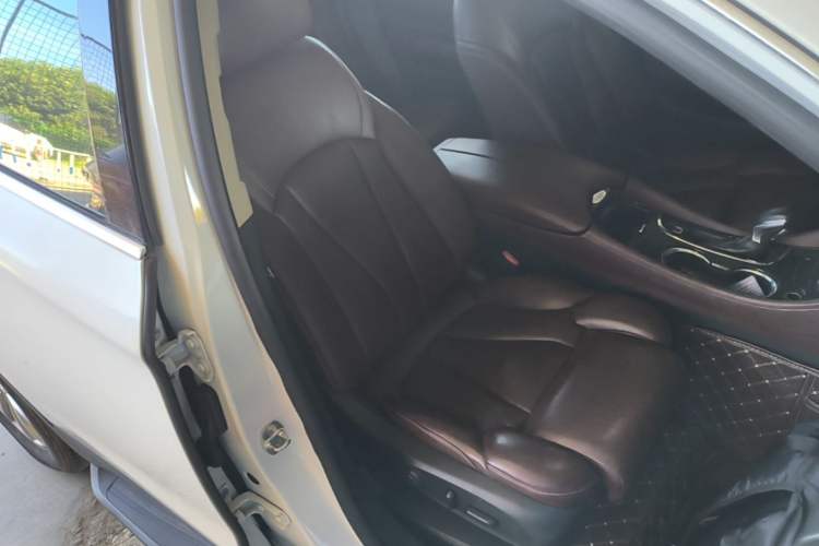 Used Buick Envision 2014 28T Four-Wheel Drive Luxury Model Right Front Seat