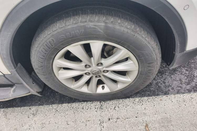 Used Buick Envision 2014 28T Four-Wheel Drive Luxury Model Right Front Wheel Hub