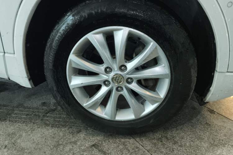 Used Buick Envision 2014 28T Four-Wheel Drive All-Terrain Flagship Edition Right Front Wheel Hub