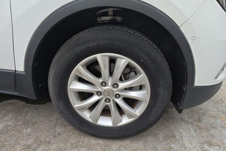 Used Buick Envision 2014 28T Four-Wheel Drive Luxury Model Right Front Wheel Hub