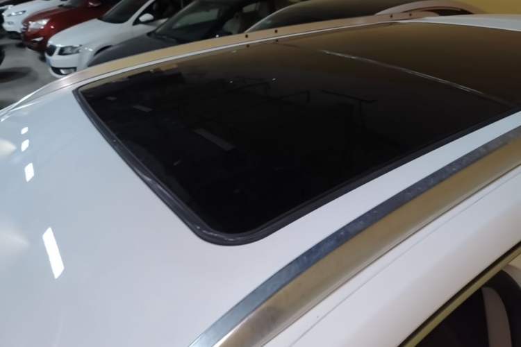 Used Buick Envision 2014 28T Four-Wheel Drive Luxury Model Roof