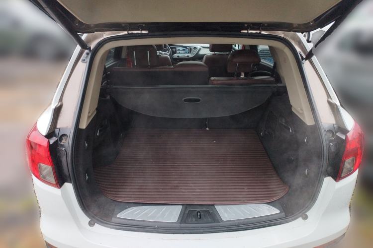 Used Buick Envision 2014 28T Four-Wheel Drive Elite Model Trunk