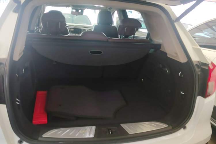 Used Buick Envision 2014 28T Four-Wheel Drive Elite Model Trunk