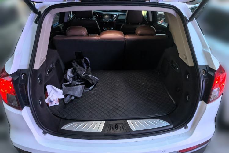Used Buick Envision 2014 28T Four-Wheel Drive Elite Model Trunk